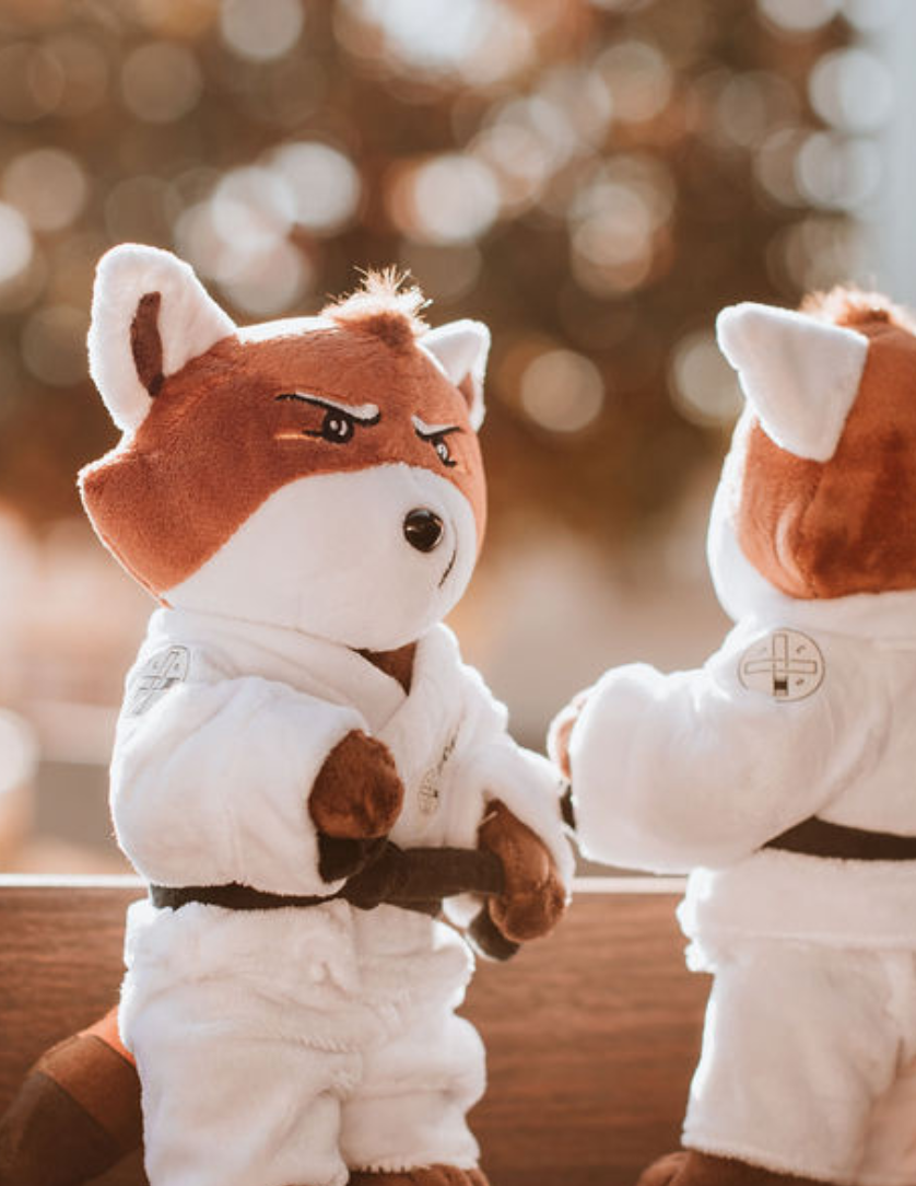 Roly the Red Panda (9" Plush)